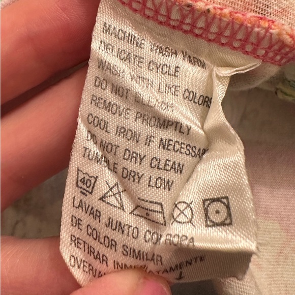 Liz Sport Vintage Tropical Postcard Tee in Petite - Picture 8 of 10